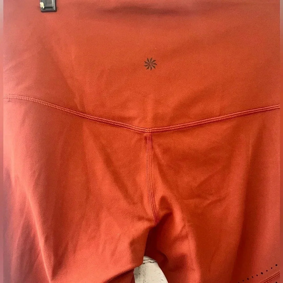 Athleta High Rise Stealth TruCool Perforated Capri Leggings Deep Red Size Large - Picture 6 of 9